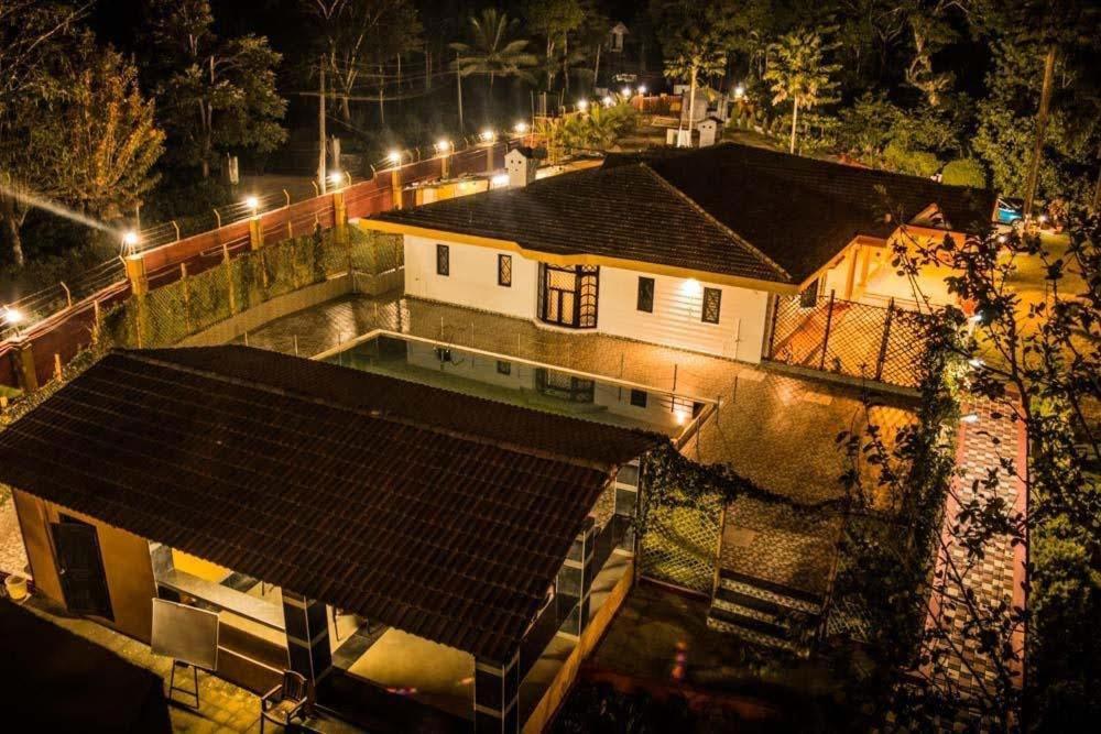 Wanders In Travel Company Hotel Madikeri Exterior photo