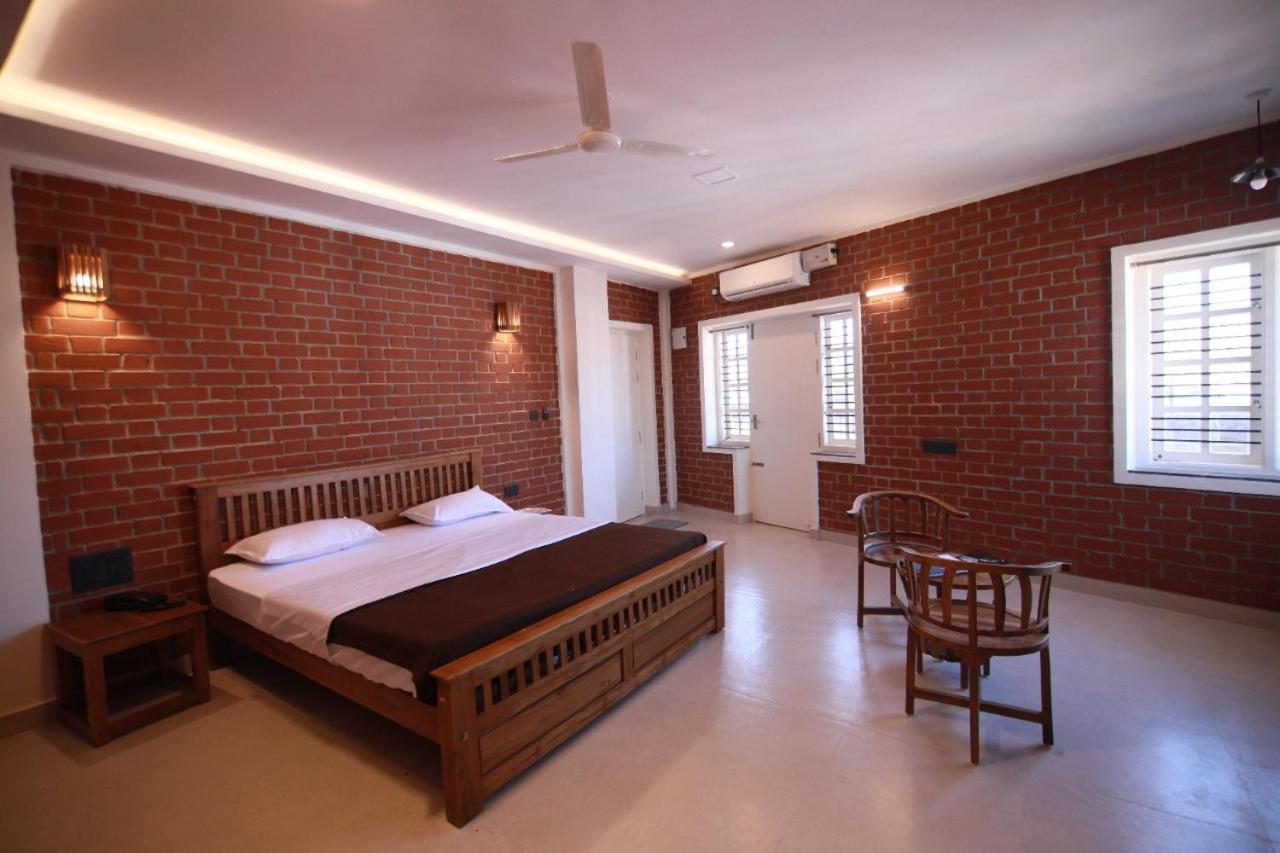 Wanders In Travel Company Hotel Madikeri Exterior photo